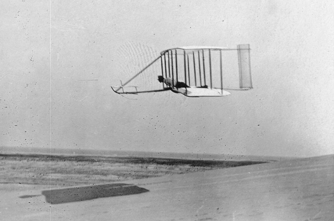 1902-Wright-glider-with-fixed-tail-from-side.jpg