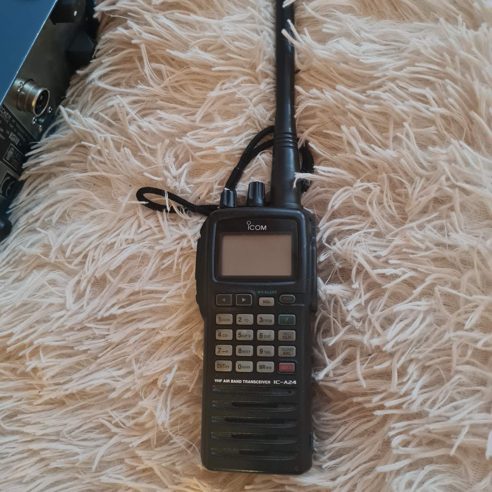 Продам радиостанции Icom IC-A24 и Becker GK-415 | REAA