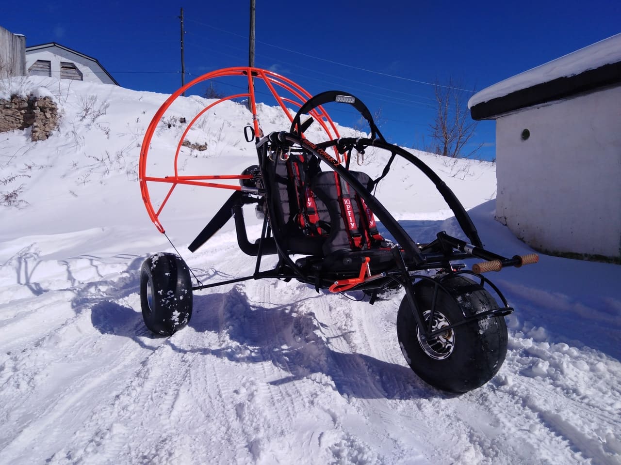 _aG92UZT-_4 (1) (1).jpg