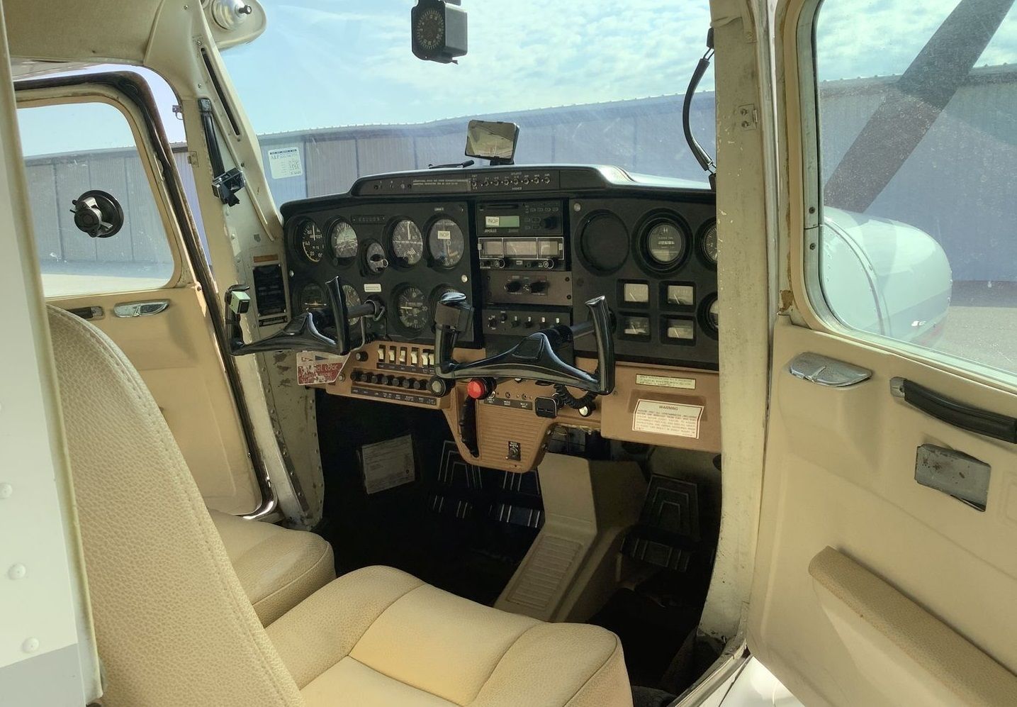 c150j cockpit.jpg