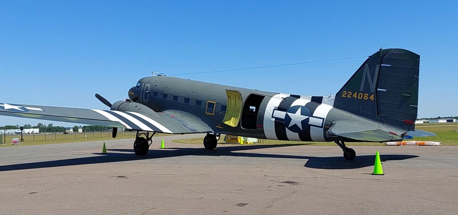 DC-3-1.jpg