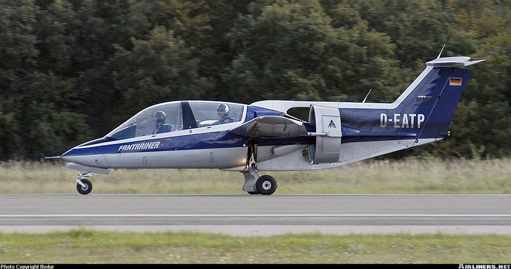 Fantrainer (Large).jpg