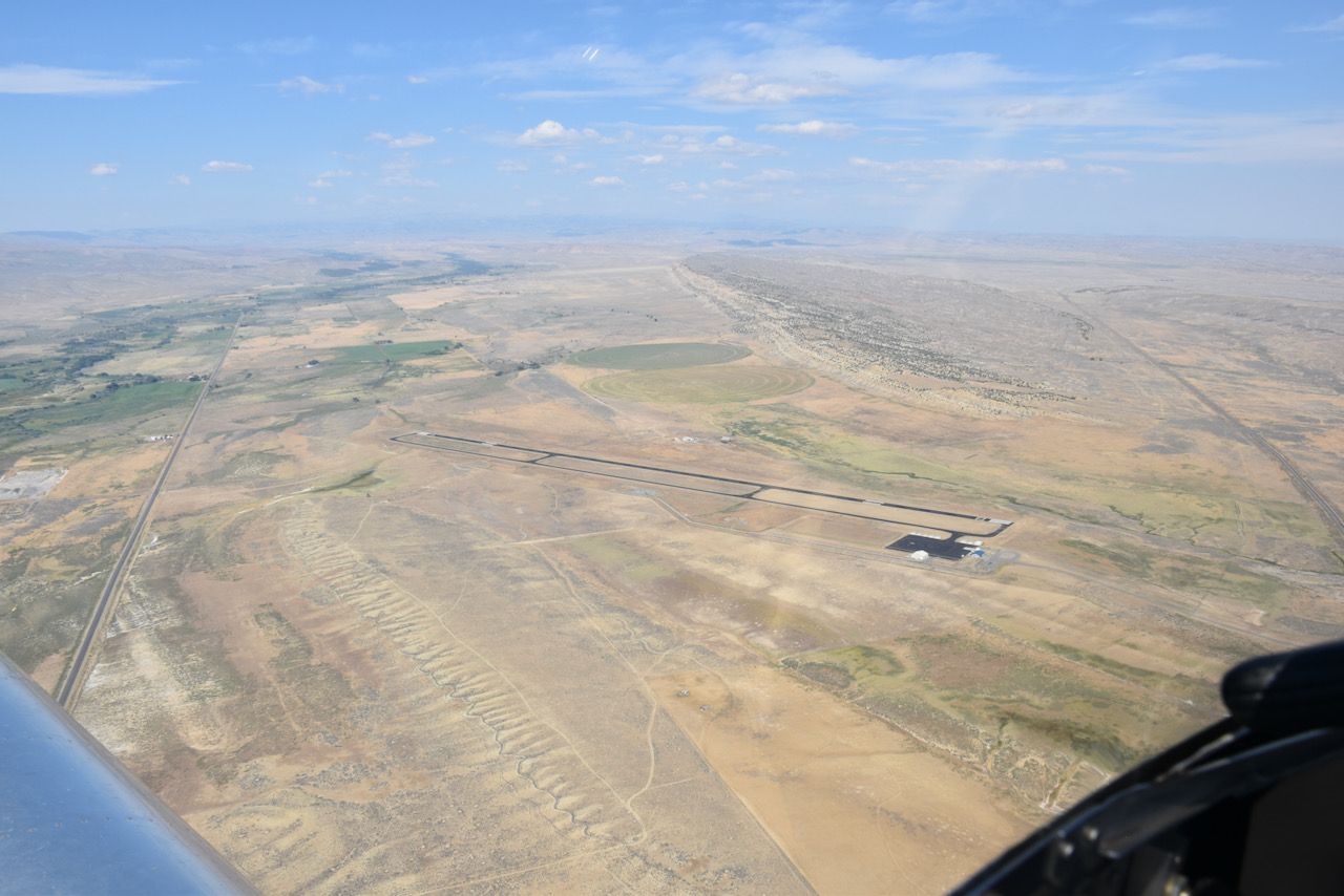 New Thermopolis airport - 1.jpeg