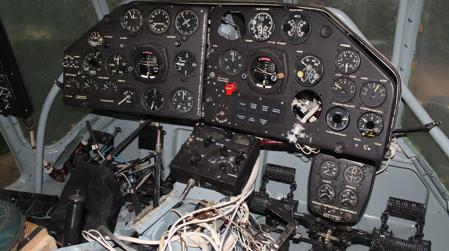 Панель приборов Ми-4 (МАРЗ).jpg