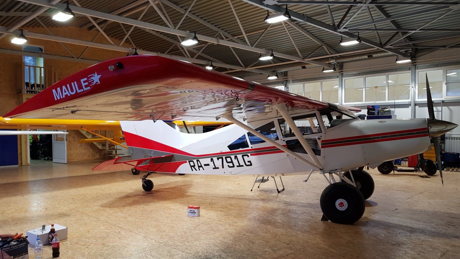 Plane2.jpg Plane2.jpg