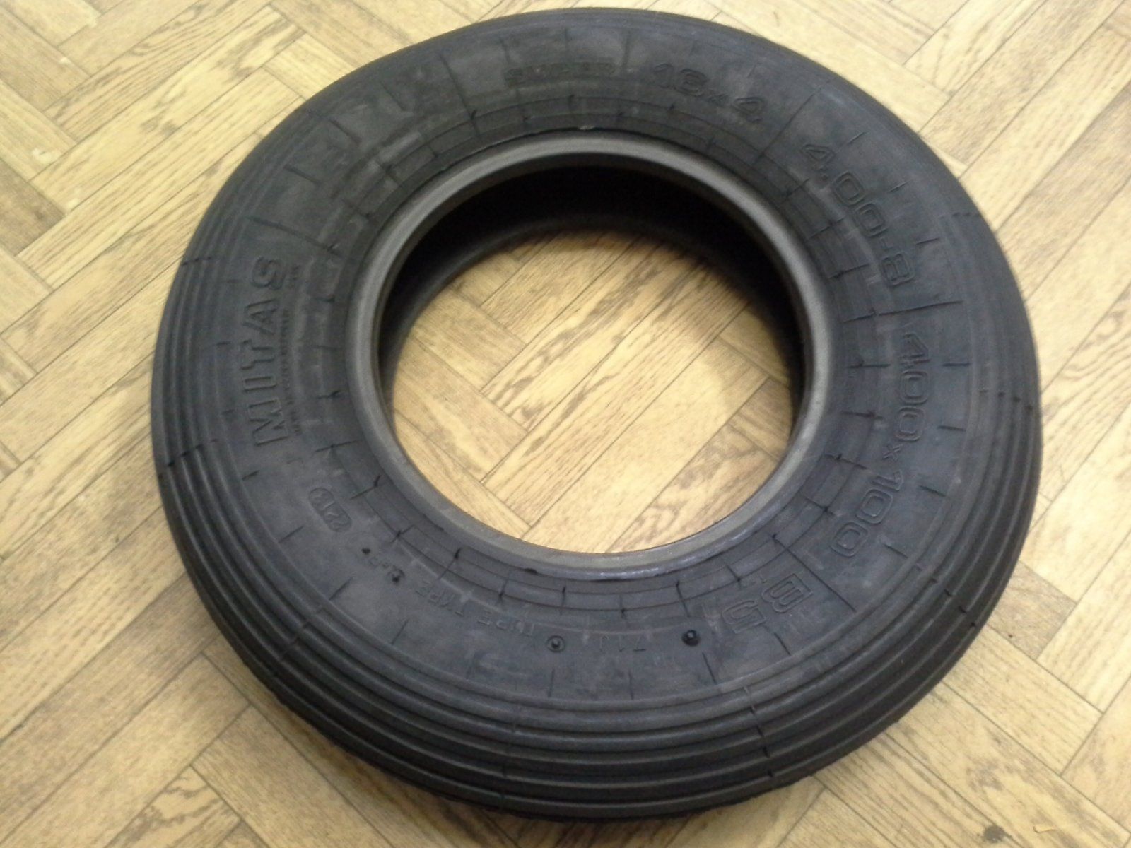 Покрышка Mitas Super 8 - 4.00x8  400х100; 6PR.jpg Покрышка Mitas Super 8 - 4.00x8  400х100; 6PR.jpg