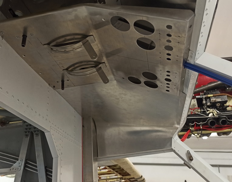 Самолёт Горыныч 1024.jpg