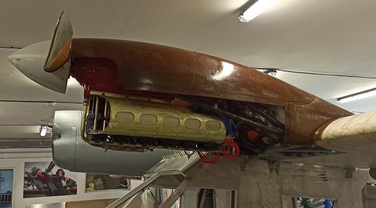 Самолёт Горыныч 1026.jpg