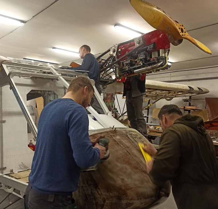 Самолёт Горыныч 1031.jpg