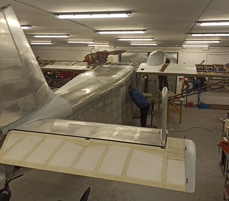 Самолёт Горыныч 1048.jpg