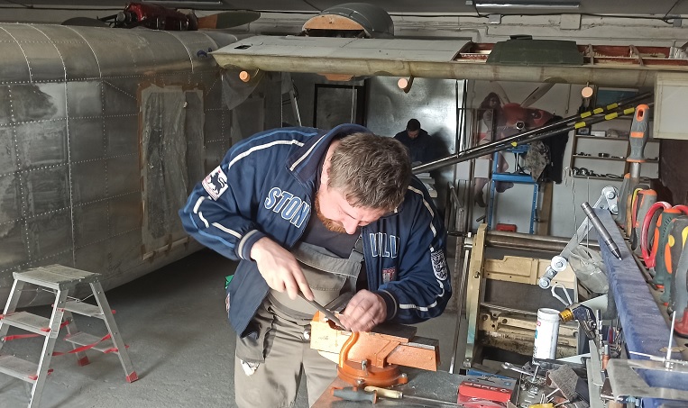 Самолёт Горыныч 1057.jpg