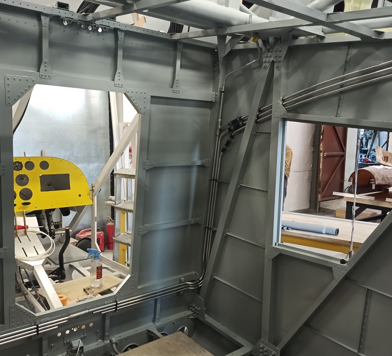 Самолёт Горыныч 1076.jpg