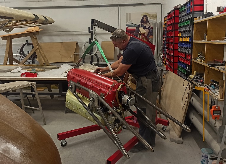 Самолёт Горыныч 907.jpg