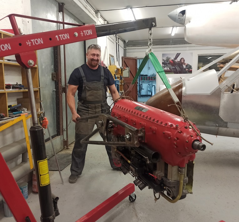 Самолёт Горыныч 908.jpg