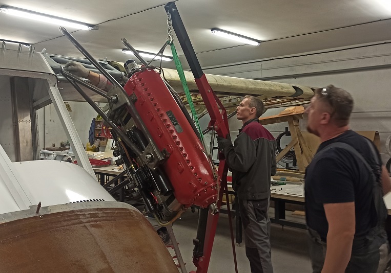 Самолёт Горыныч 909.jpg