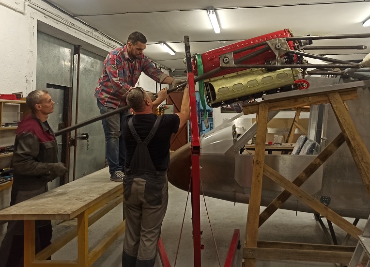 Самолёт Горыныч 911.jpg