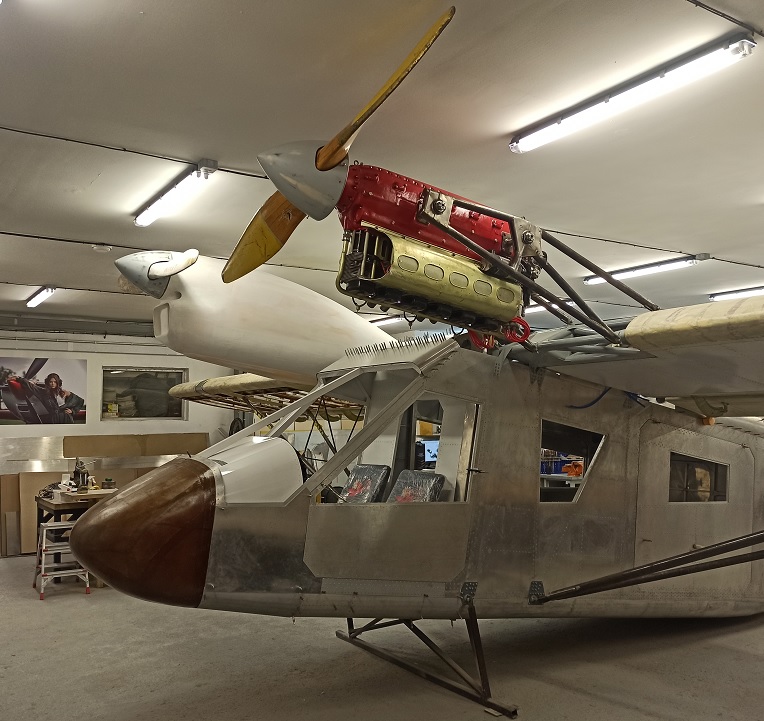 Самолёт Горыныч 913.jpg