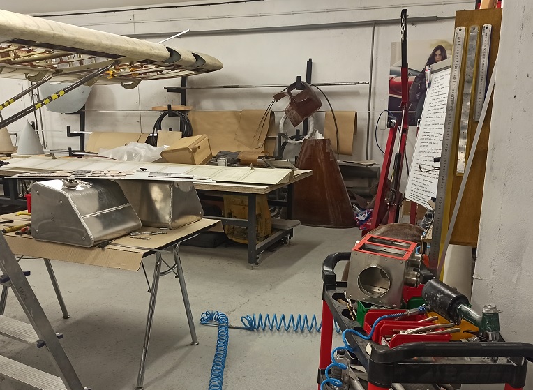 Самолёт Горыныч 947.jpg