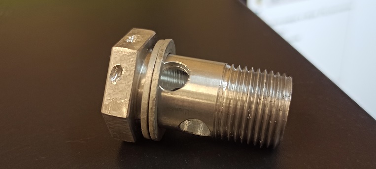 Самолёт Горыныч 985.jpg