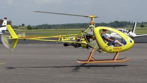 Полицейские задержали мужчину, собравшего дома вертолет