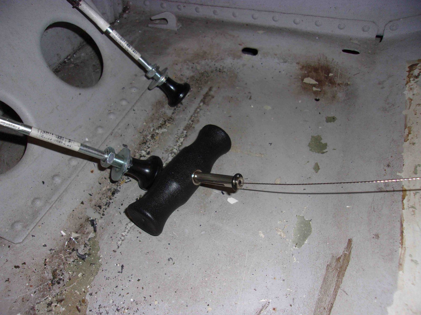 Windshield_02.jpg Windshield_02.jpg