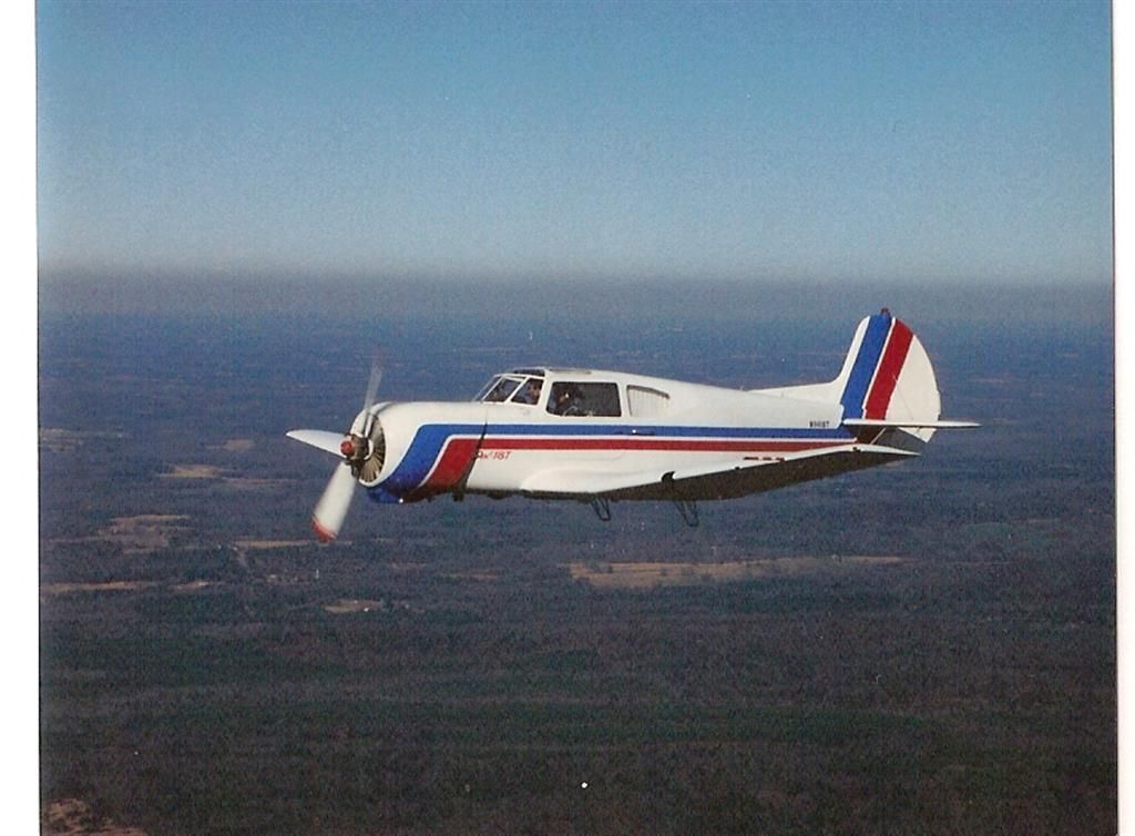 Yak-18T 018 (Large).jpg