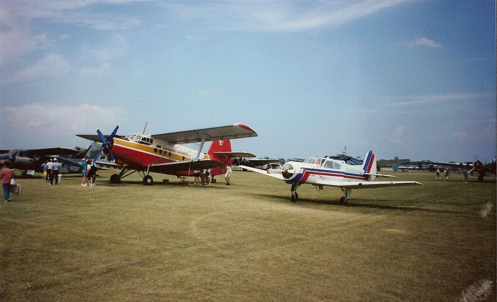 Yak-18T 021 (Large).jpg