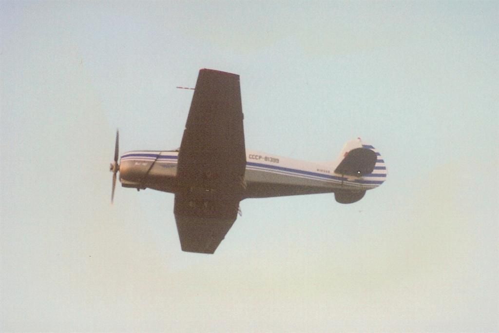Yak-18T 025 (Large).jpg