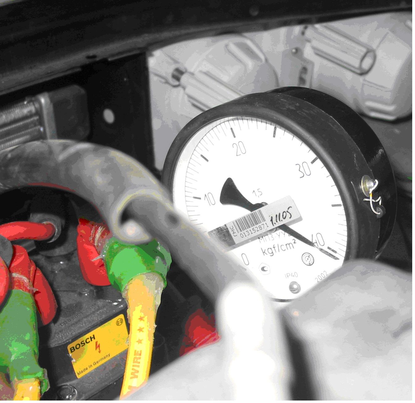 Замеряется давление сжатия.jpg