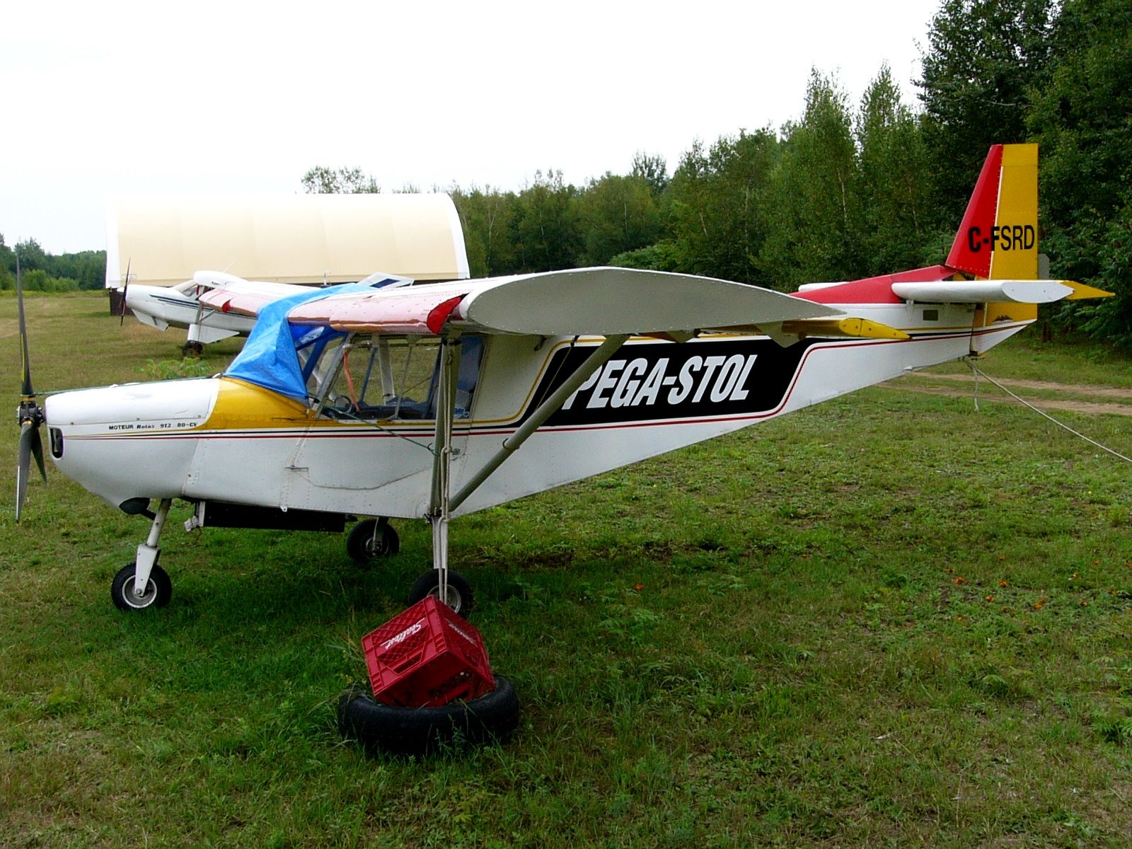 Zenair_CH-701_amateur-built_with_Pega-stol_wing_C-FSRD_01.JPG