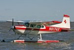 Cessna-172_N61742_01.jpg