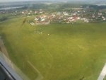 Paraplaneristy_na_zemle.JPG