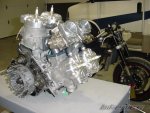 Yamaha_RZ500_engine.jpg