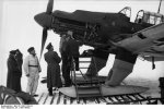 Bundesarchiv_Bild_101I-392-1334-04_2C_Russland_2C_Junkers_Ju_87_2C_Wartung.jpg