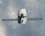 ISS-31_SpaceX_Dragon_commercial_cargo_craft_approaches_the_ISS_-_crop__Large_.jpg
