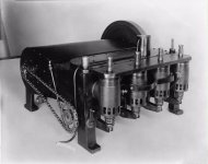 Wright_1903_engine-Smithsonian-01.jpg
