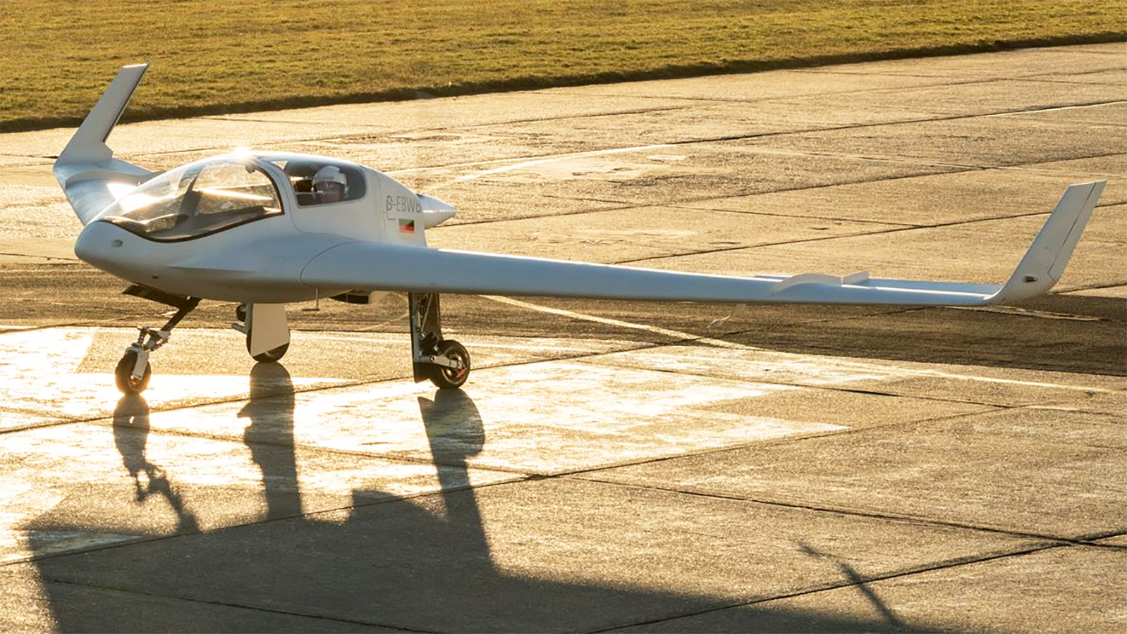 190411110845-horten-hx-2-pre-start.jpg