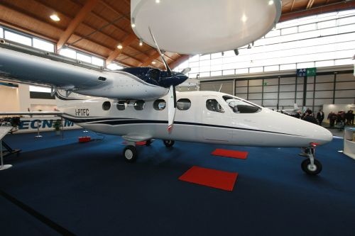 tecnam6557.jpg