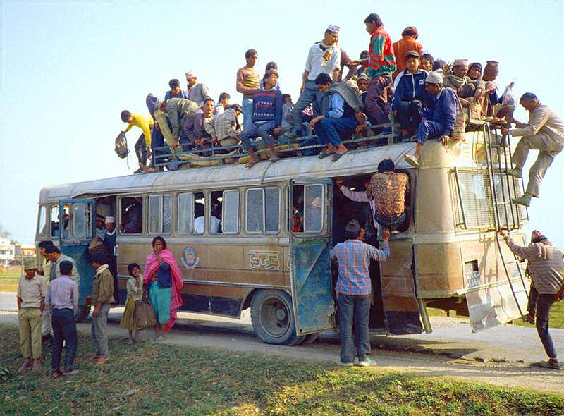 Nepal_Chitwan_Bus.jpg