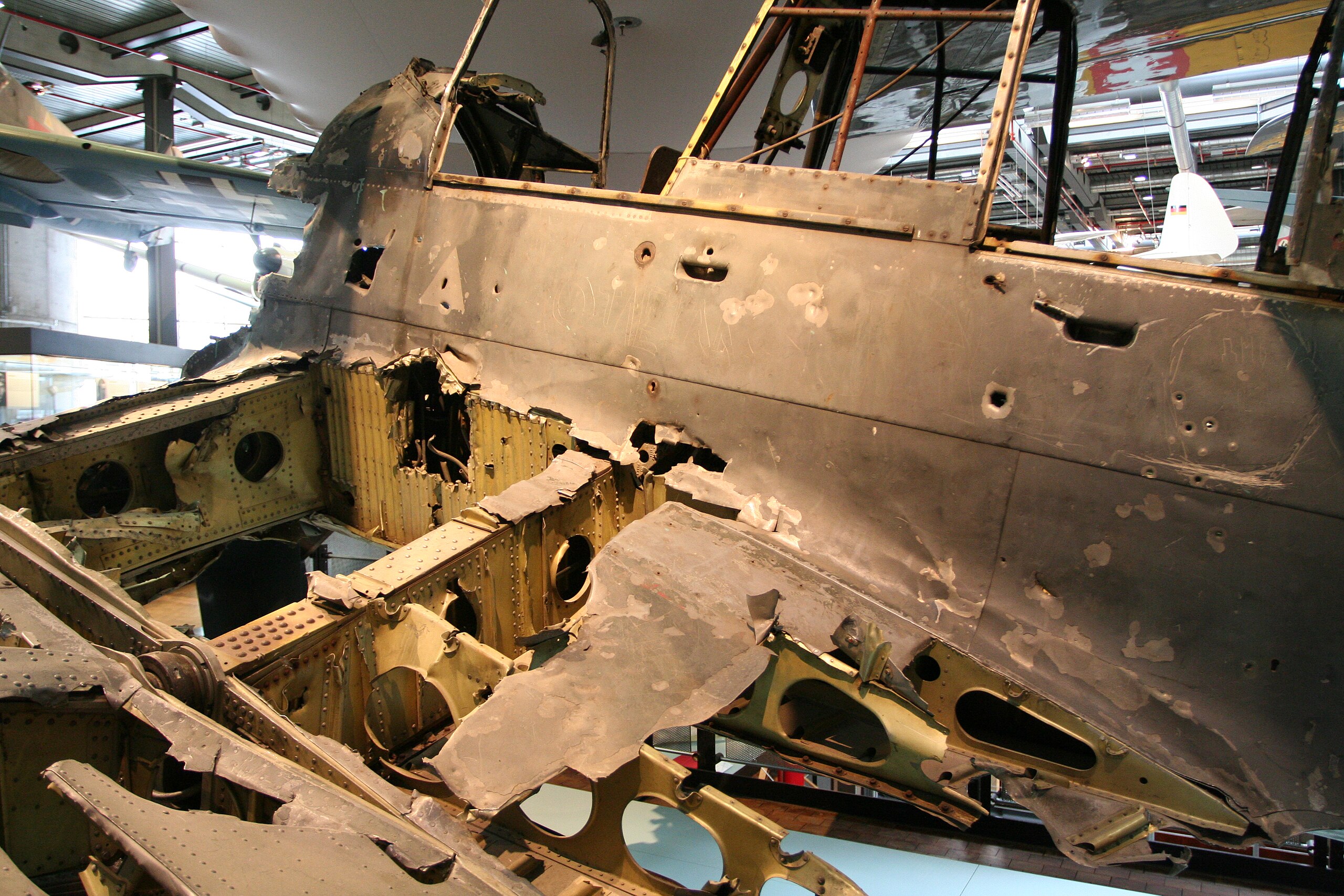 2560px-JU87_Wreck.JPG