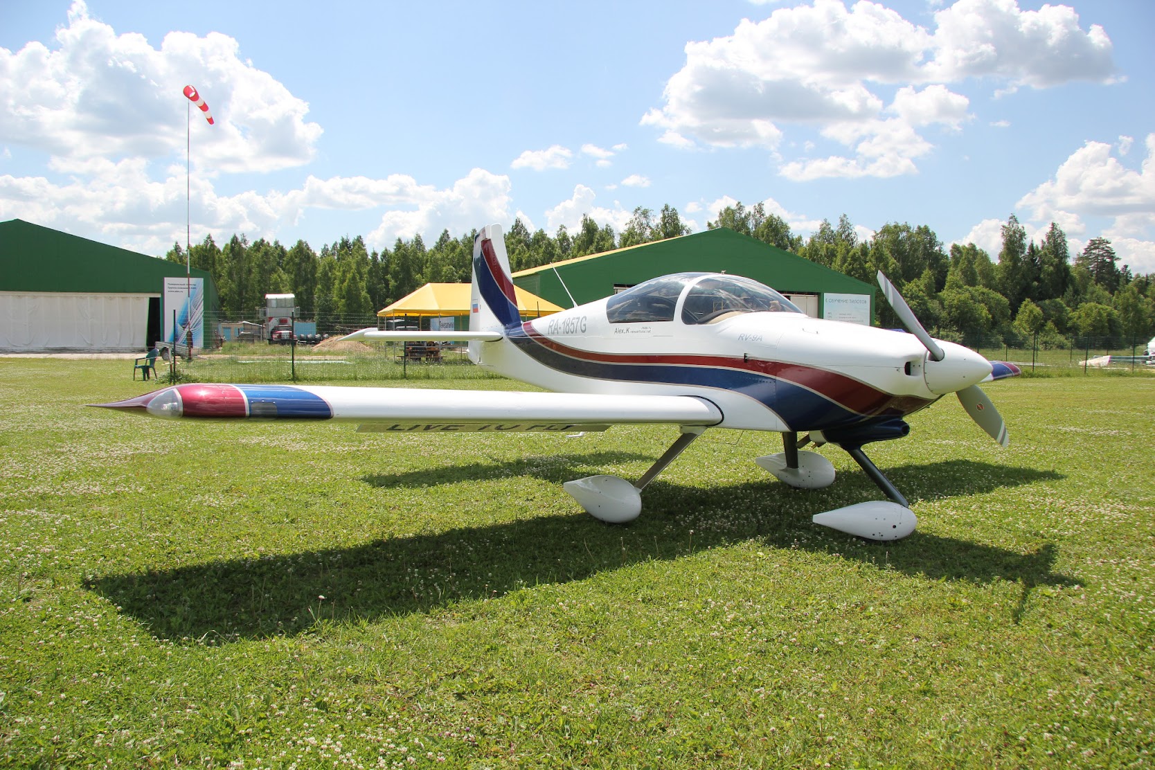 Продам самолет. RV 8 самолет купить. Самолет РВ 7 купить бу. Купить самолёт частный цена бу в России.