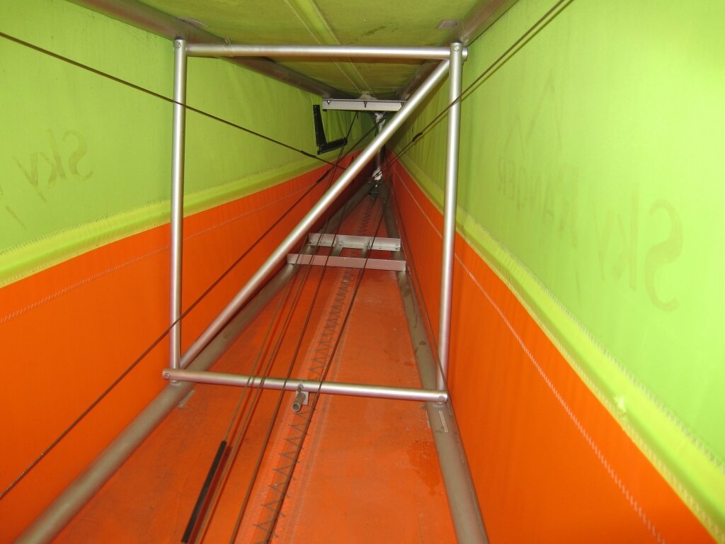 0_9c41e_89ad93ac_XXL.jpg