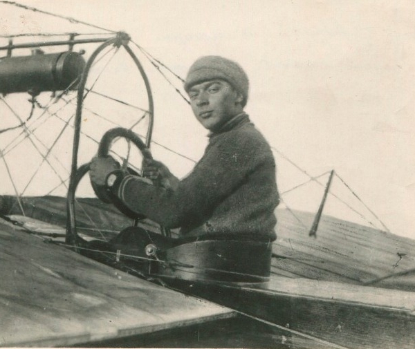3.Авиатор Н.Д.Анощенко. 1912 г 3.Авиатор Н.Д.Анощенко. 1912 г